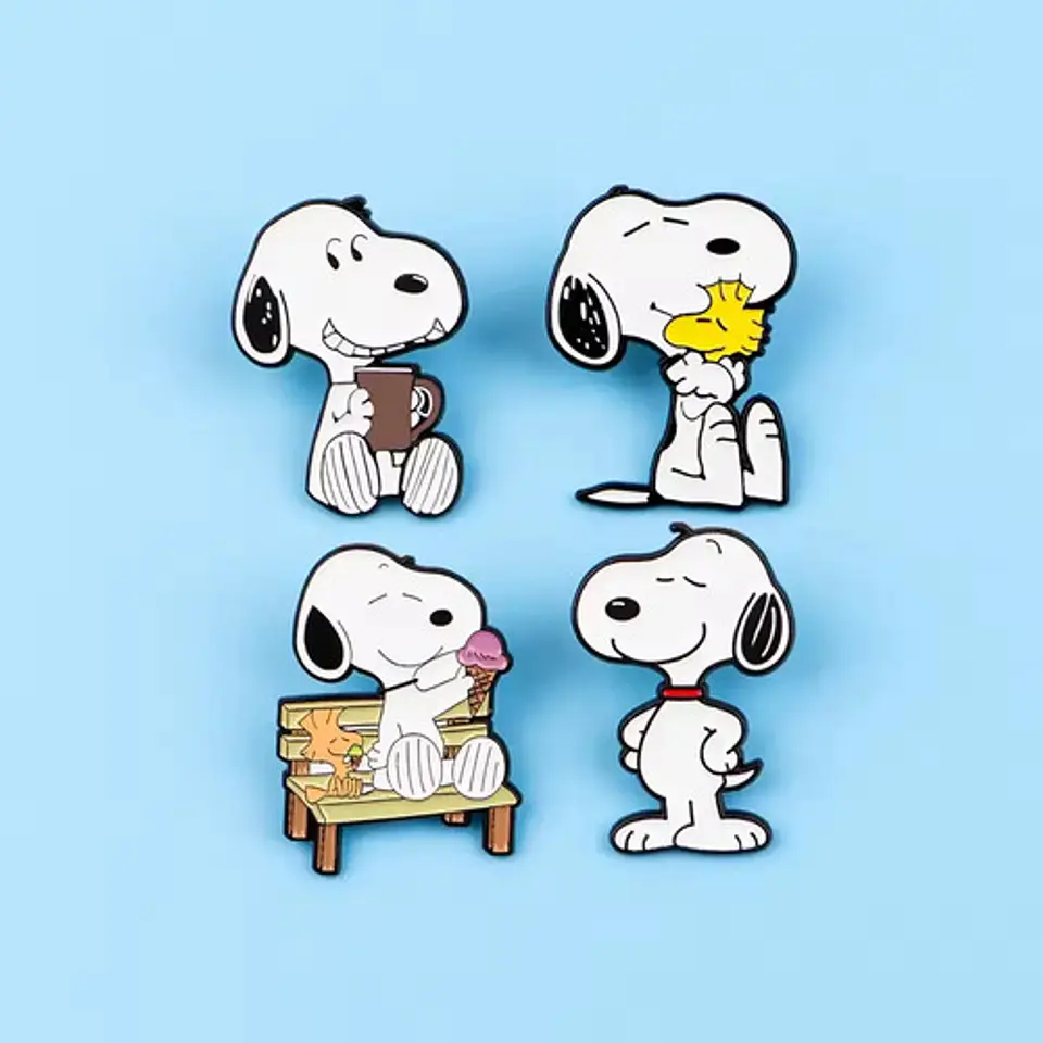 Pins De Peanuts / Snoopy / Pines Metalicos (broches) 26