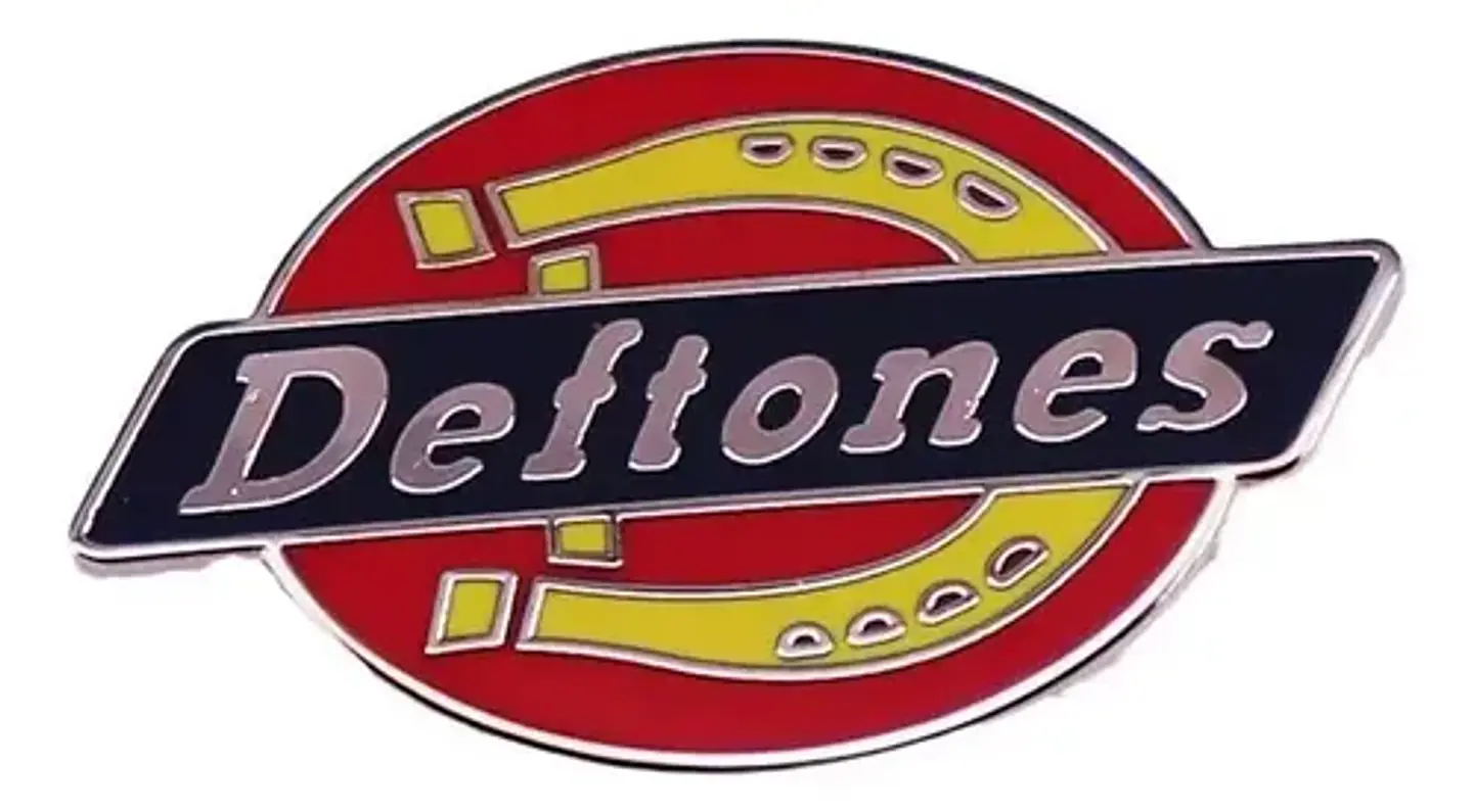 Pins De Deftones / Musica / Pines Metalicos (broches) 1