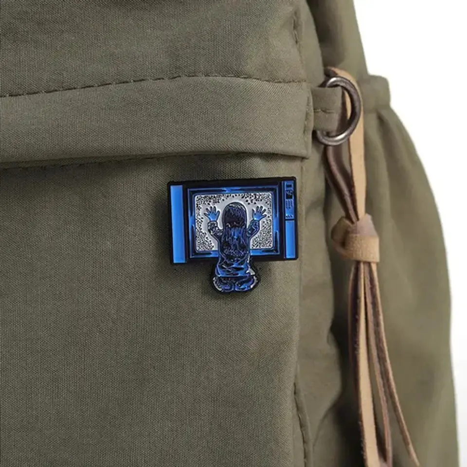 Pins De Poltergeist / Juegos Diabólicos / Broches Metálicos 4