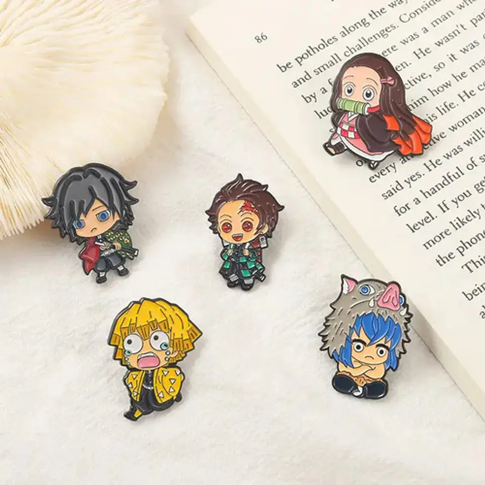 Pins De Giyu Tomioka / Demon Slayer / Pines Metálicos 3