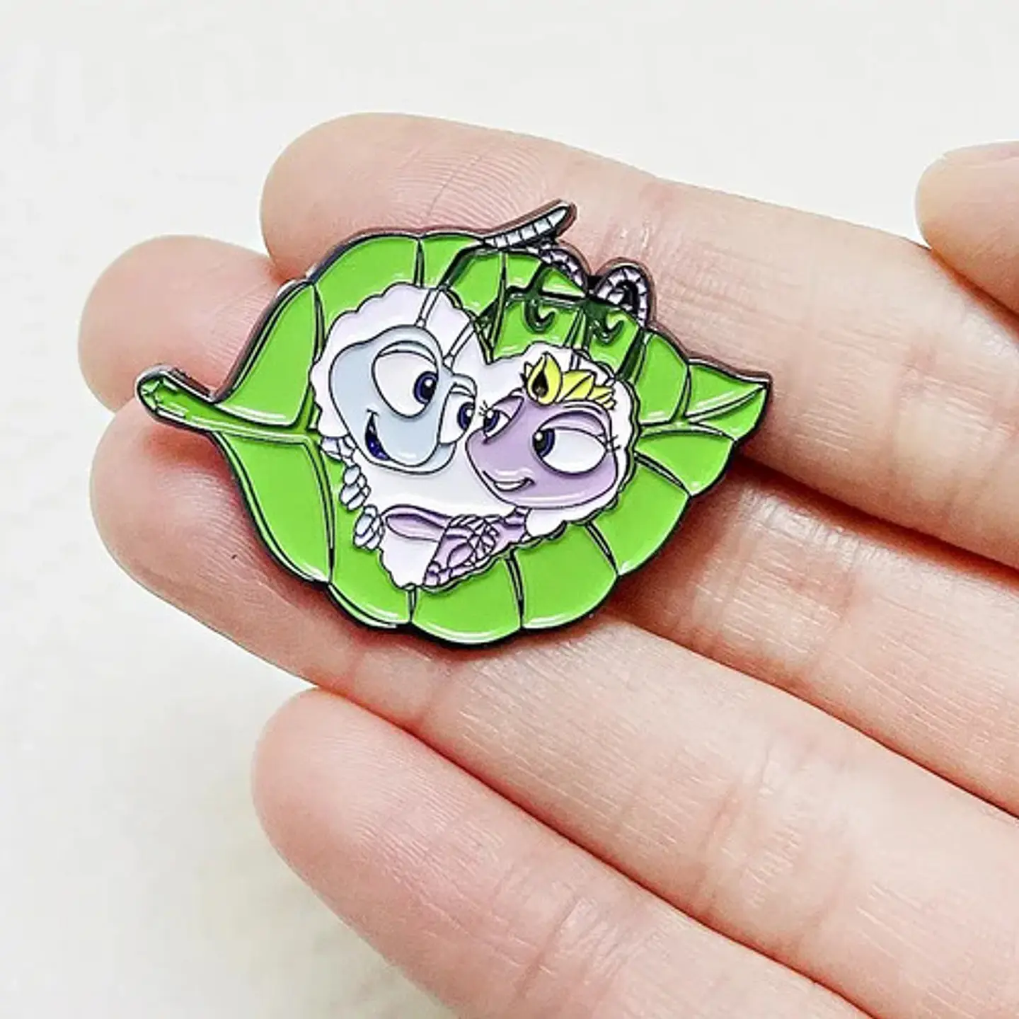 Pins De Bichos: Una Aventura En Miniatura / Pines Metálicos  2