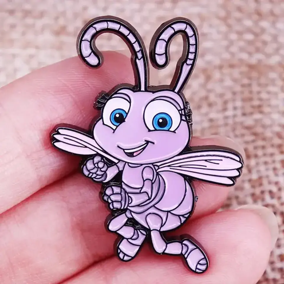 Pins De Bichos: Una Aventura En Miniatura / Pines Metálicos  7
