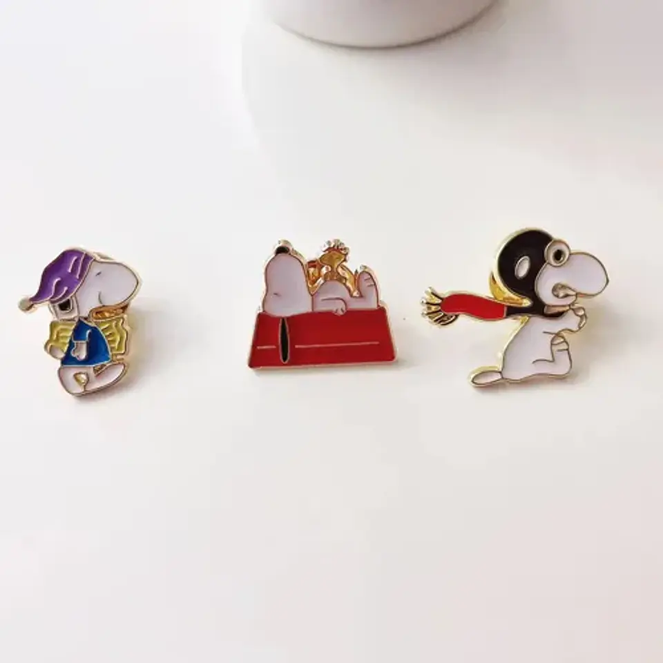 Pins De Peanuts / Snoopy / Pines Metálicos 8