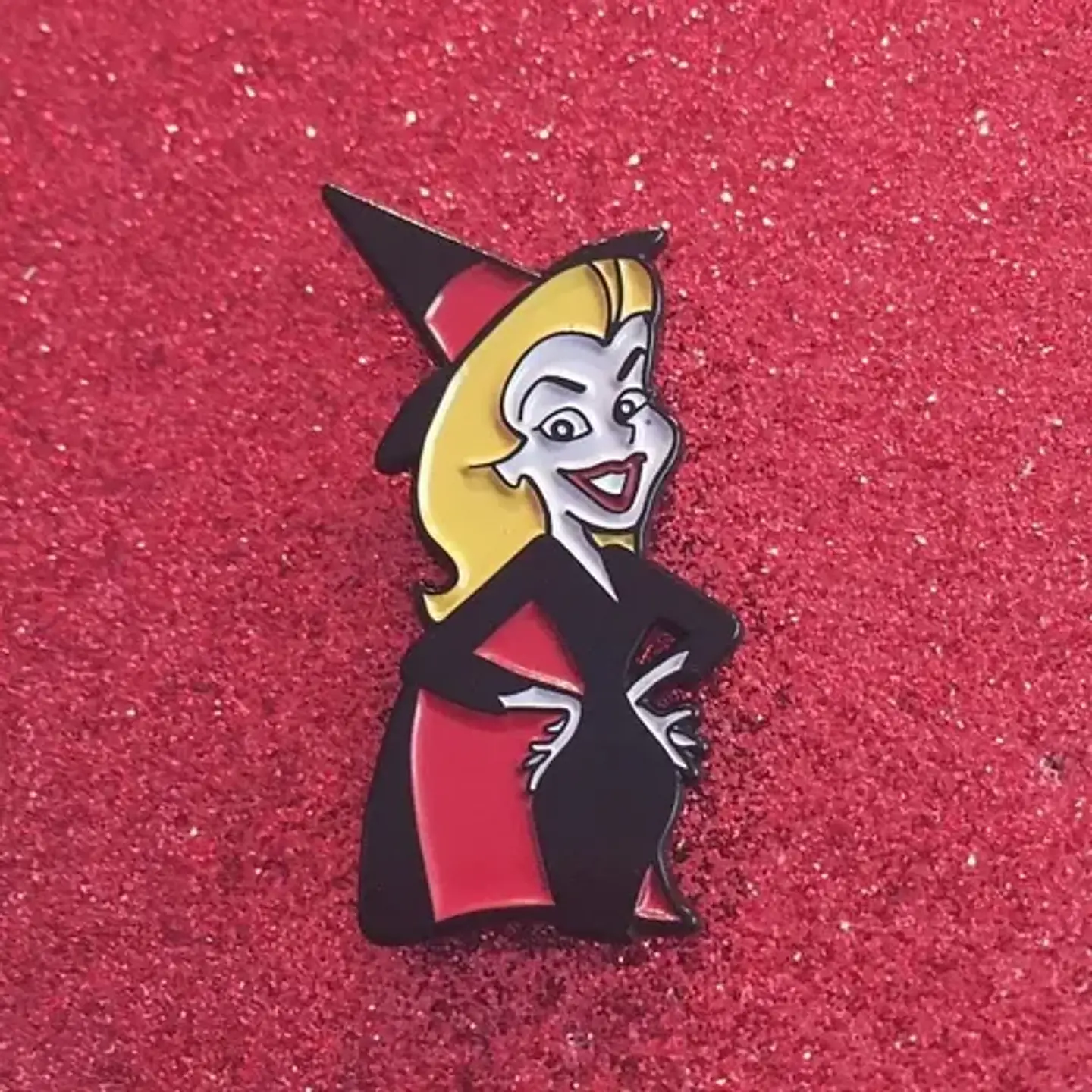 Pins De Samantha / La Hechizada / Broches Metálicos 5