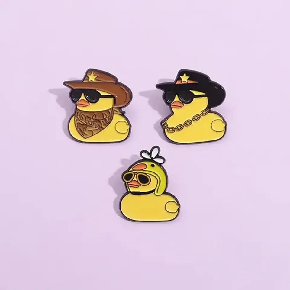 Pins De Pato Vaquero / Pato Kawaii / Broches Metálicos 15