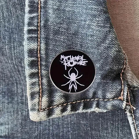 Pins De My Chemical Romance / Musica / Pines Metálicos
