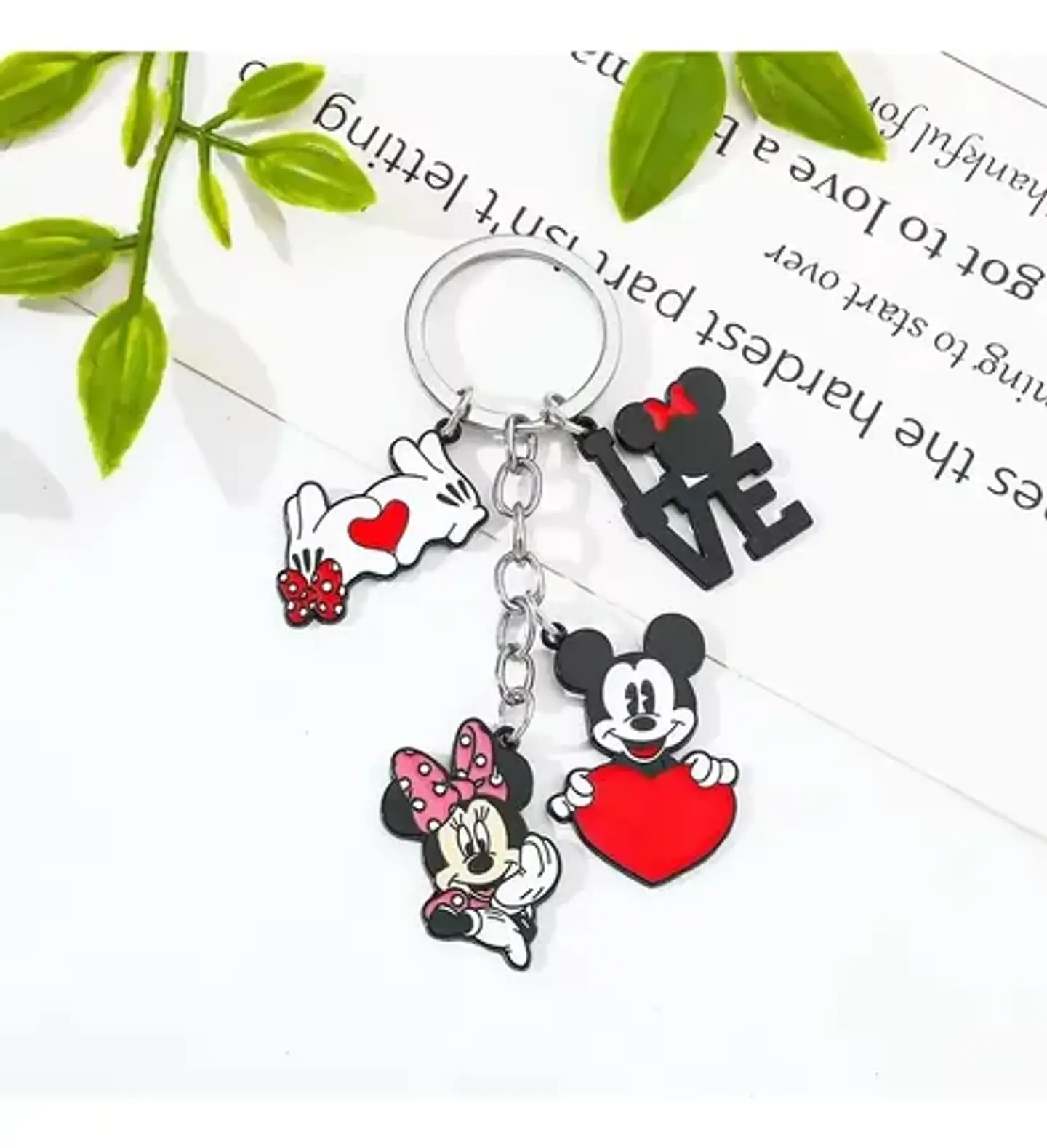 Llaveros De Minnie Mouse / Colgantes 4