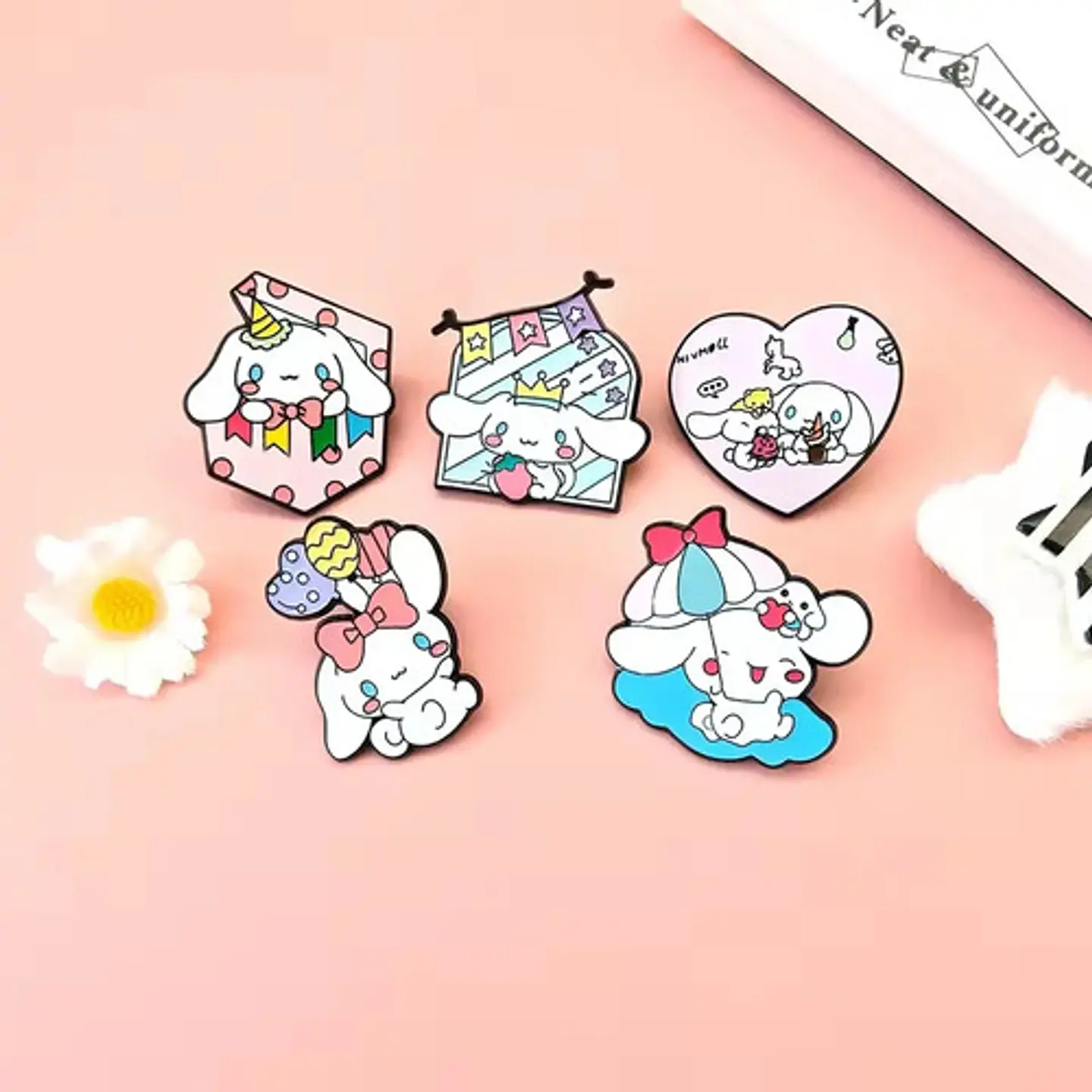 Pins Cinnamoroll / Sanrio / Broches (pines) Metálicos 12