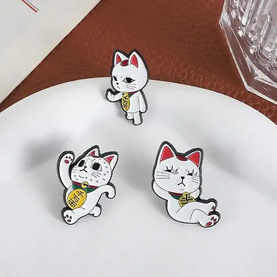 Pins De Gato De La Suerte / Gatos Gatitos / Pins Metálicos 9