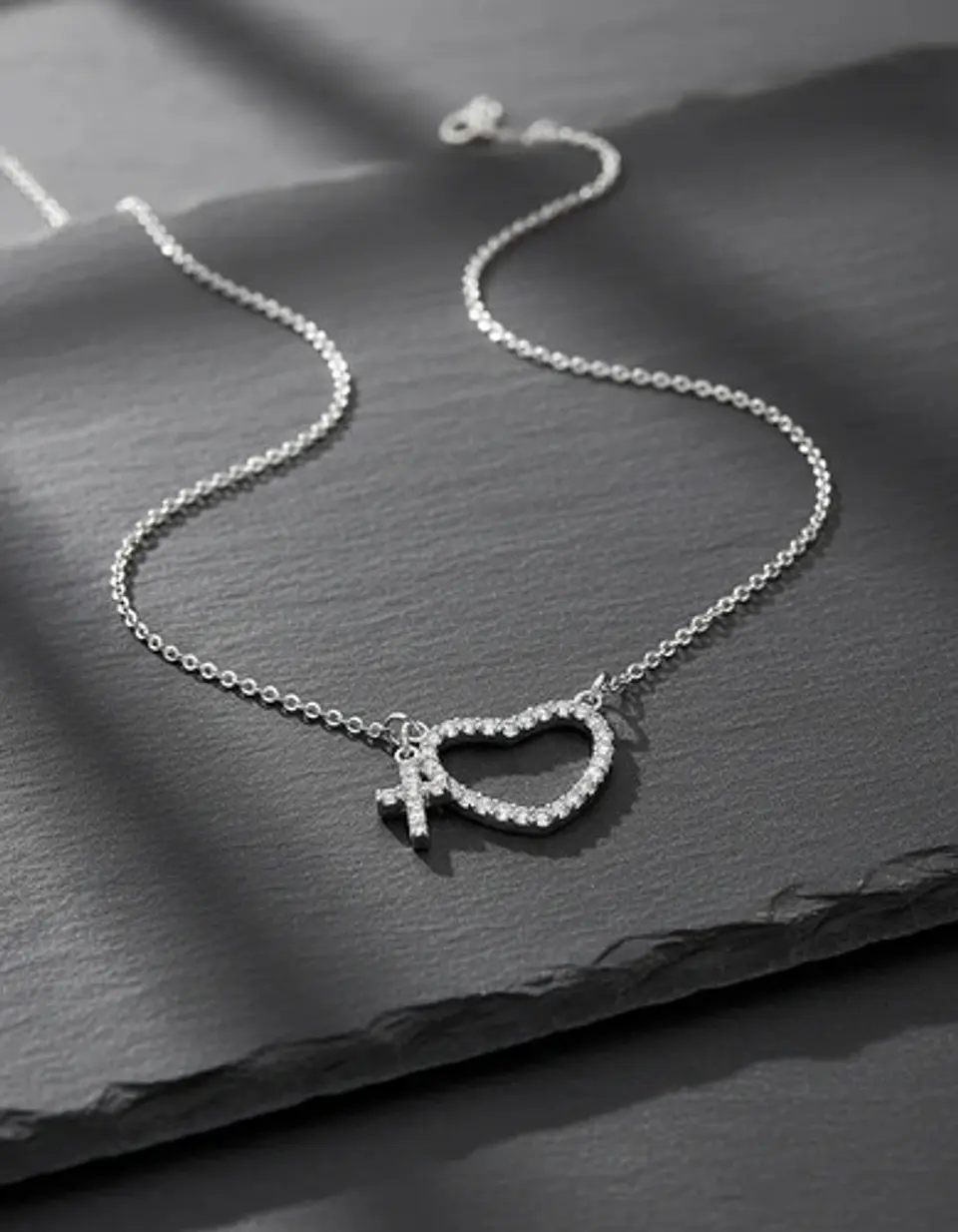 Collar De Plata Corazón Con Cruz Elegante Para Dama 1