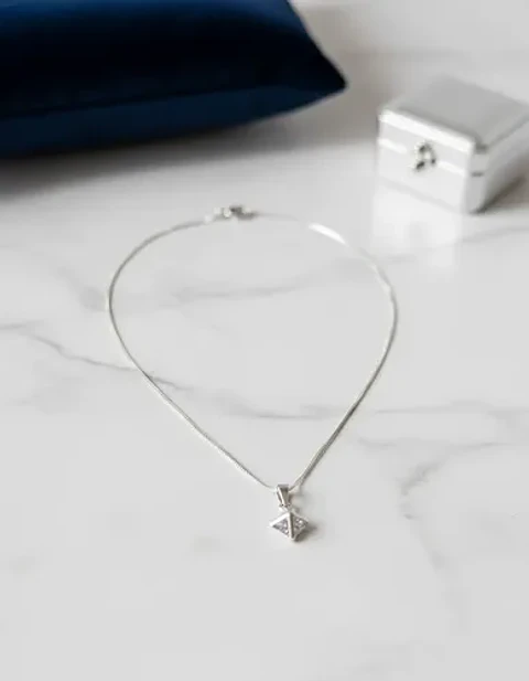 Collar Rombo Punto De Luz Plata Fina 925 Elegante Para Dama