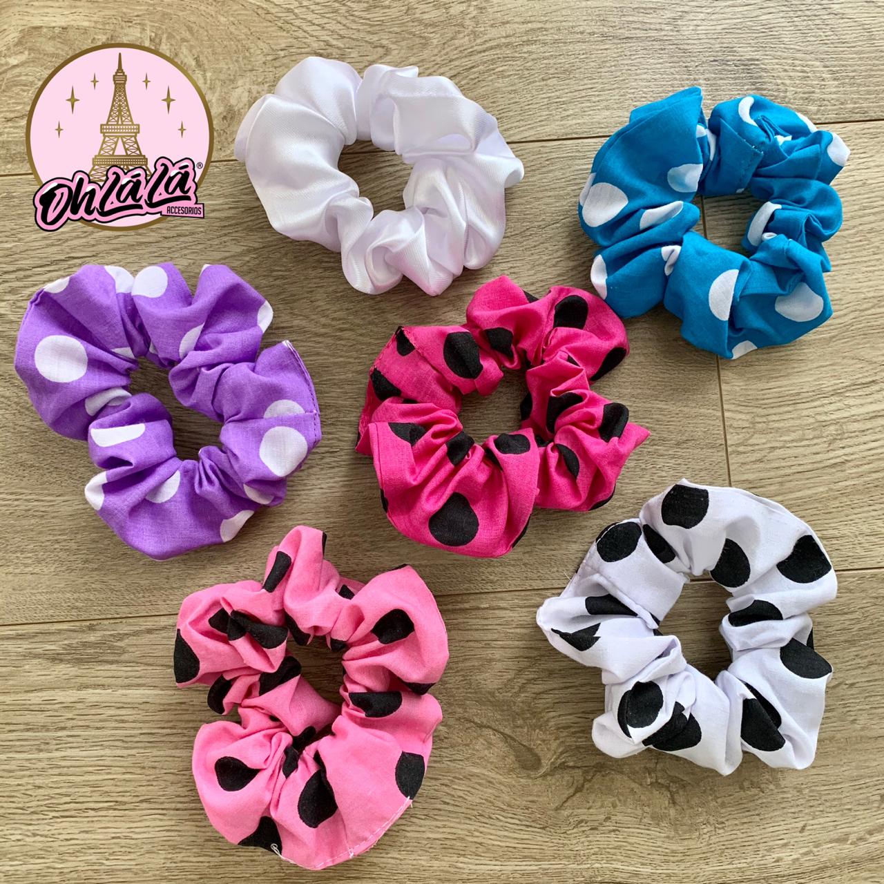 Pack 6 scrunchies puntitos & blanco