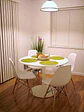 Comedor Redondo Tulip Blanco 80cm + 4 Sillas Eames Clásicas Blanco - Miniatura 5