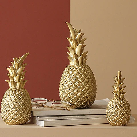 Piña Decorativa Dorada