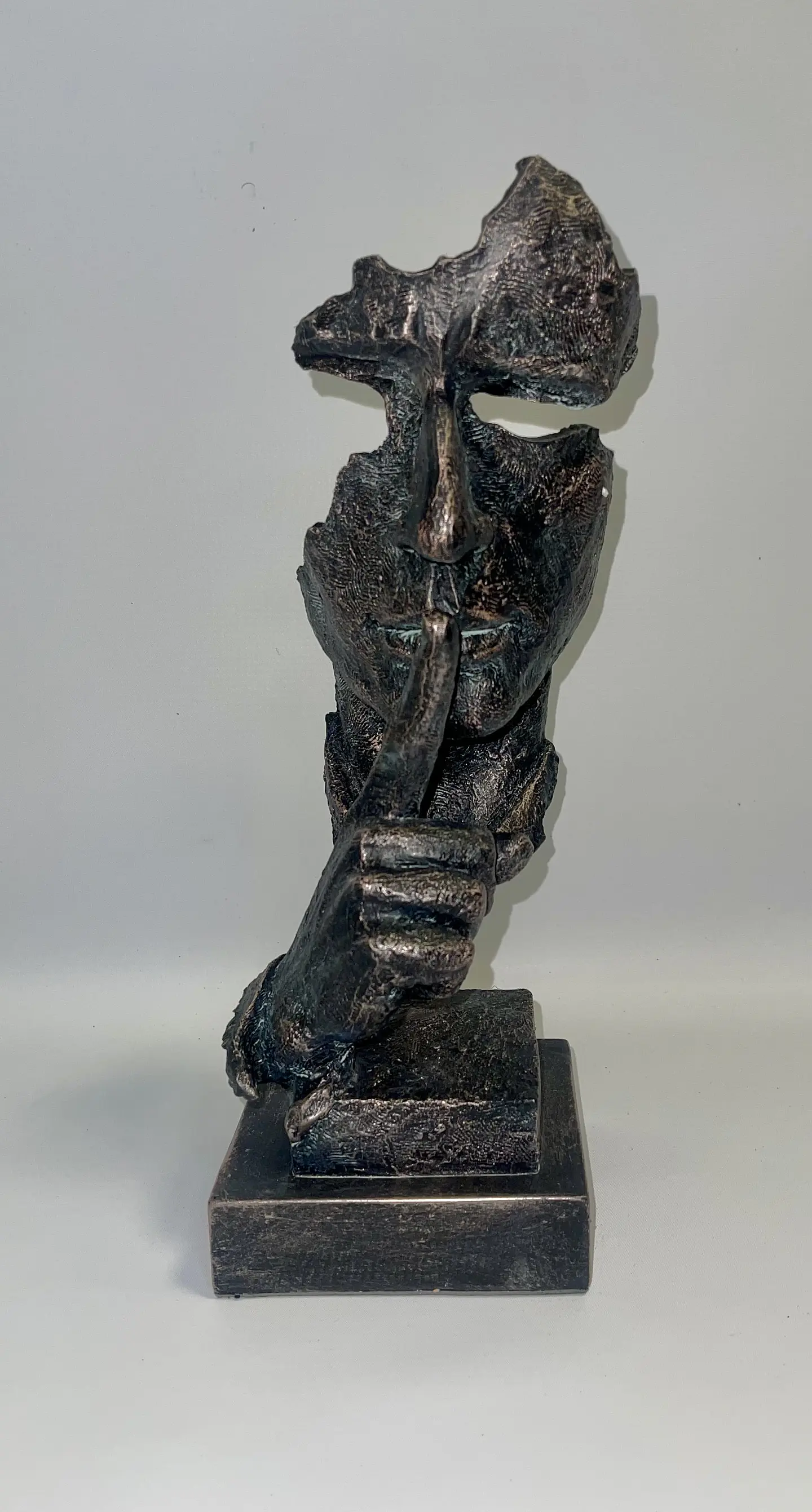 Estatua Mascara Gladiador 12,5x12x31cm 1