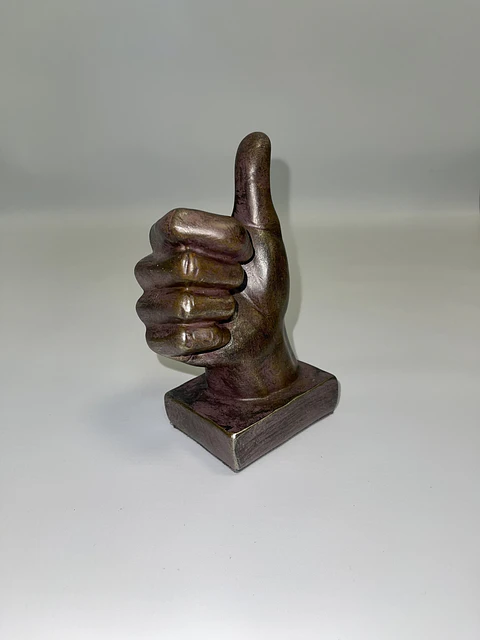 Estatua Mano Positiva 16x8,5x6,5cm 
