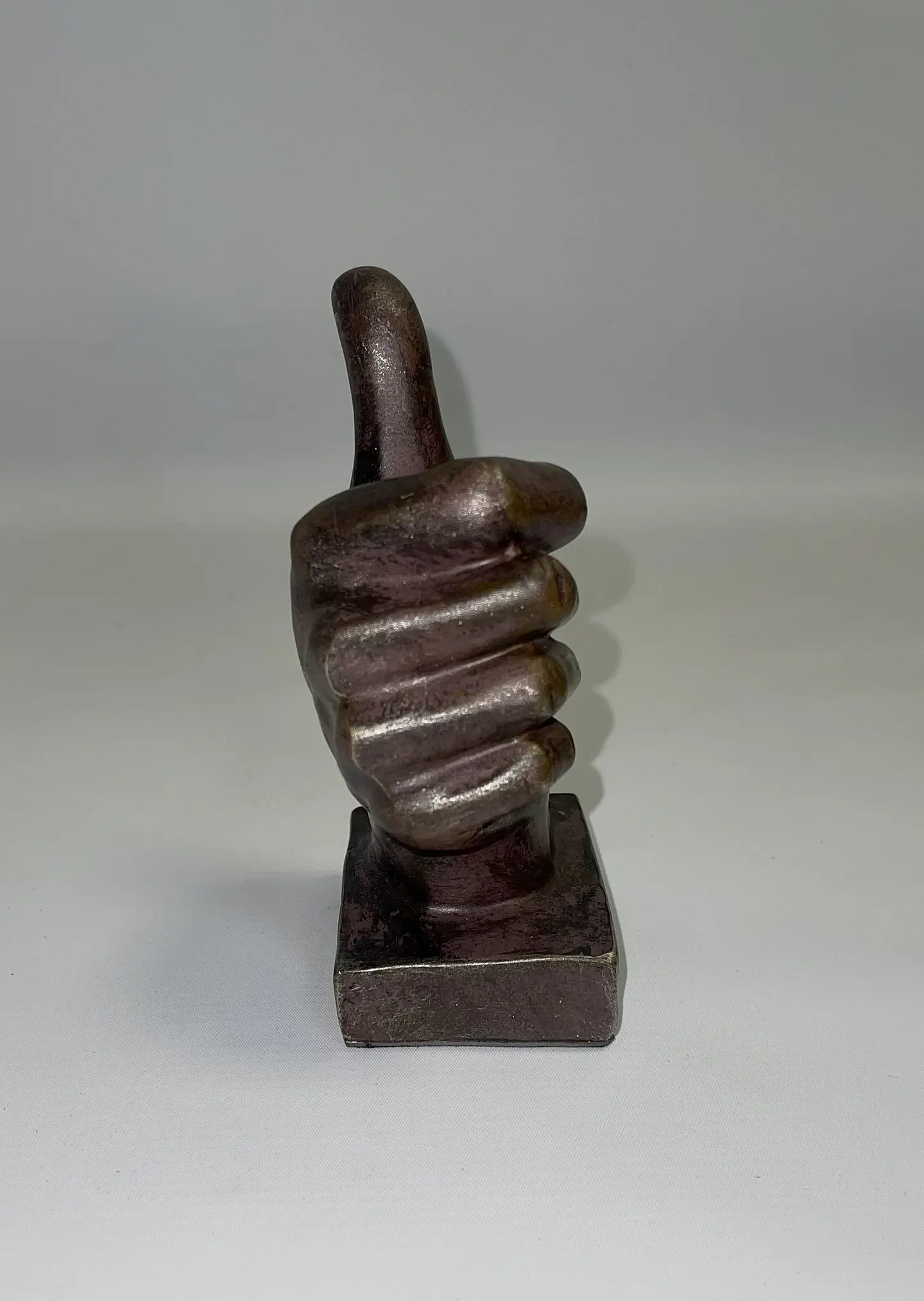 Estatua Mano Positiva 16x8,5x6,5cm  3