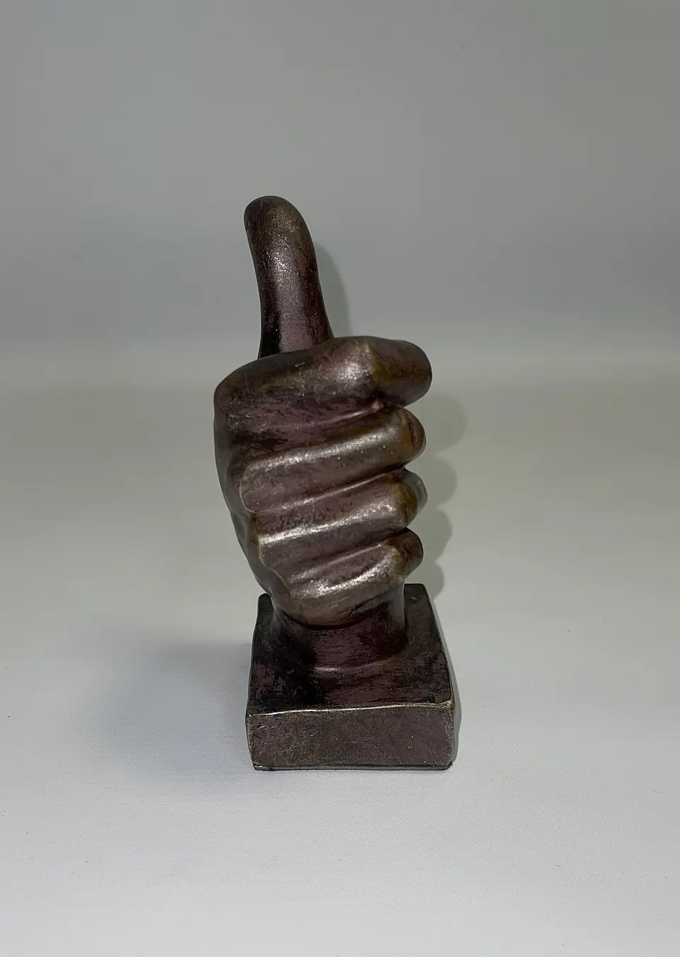 Estatua Mano Positiva 16x8,5x6,5cm  3