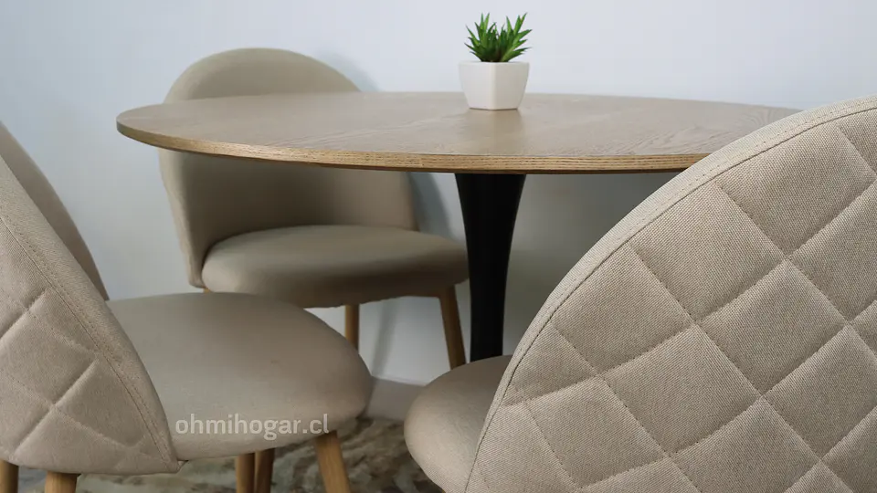 Comedor Redondo Tulip de 100Cms Cubierta Madera Base Negra + 4 Sillas Lino Oak Crema 3