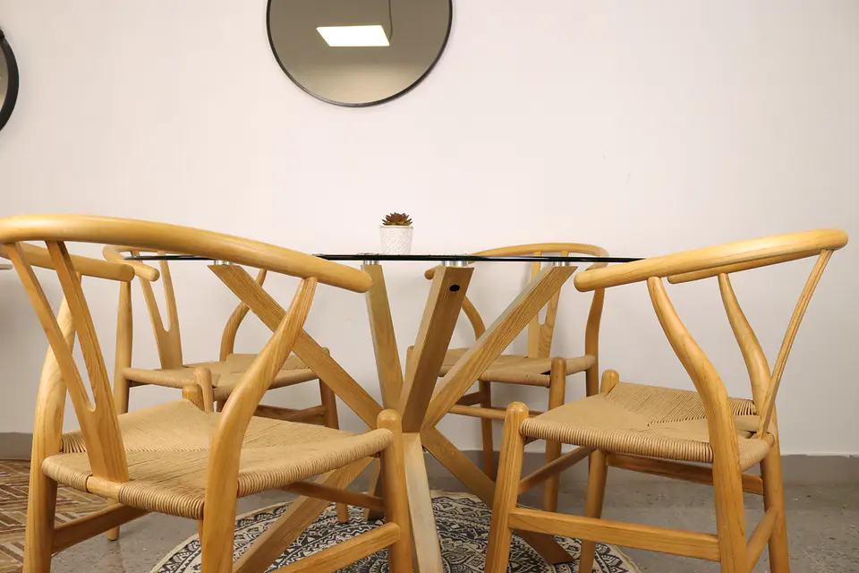 Set de Comedor Mesa Ohmioh Redonda 120cm Cubierta Vidrio + 4 Sillas Wishbone Natural  2