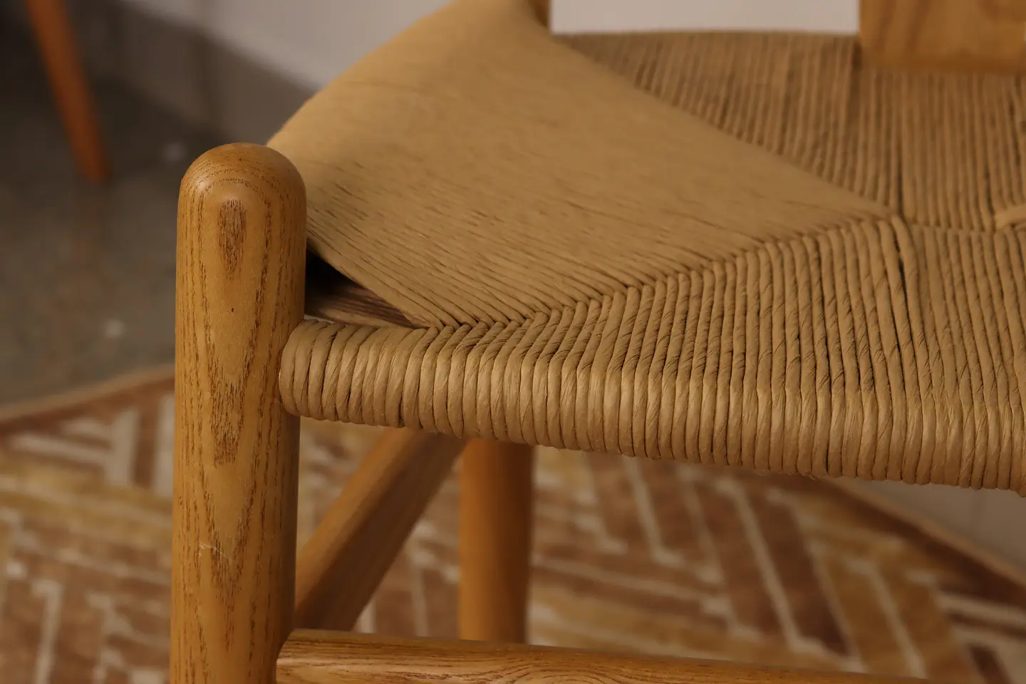 Set de Comedor Mesa Ohmioh Redonda 120cm Cubierta Vidrio + 4 Sillas Wishbone Natural  17
