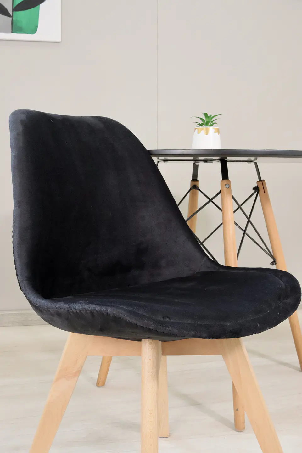 Silla Eames Tulip Velvet Acolchada 5
