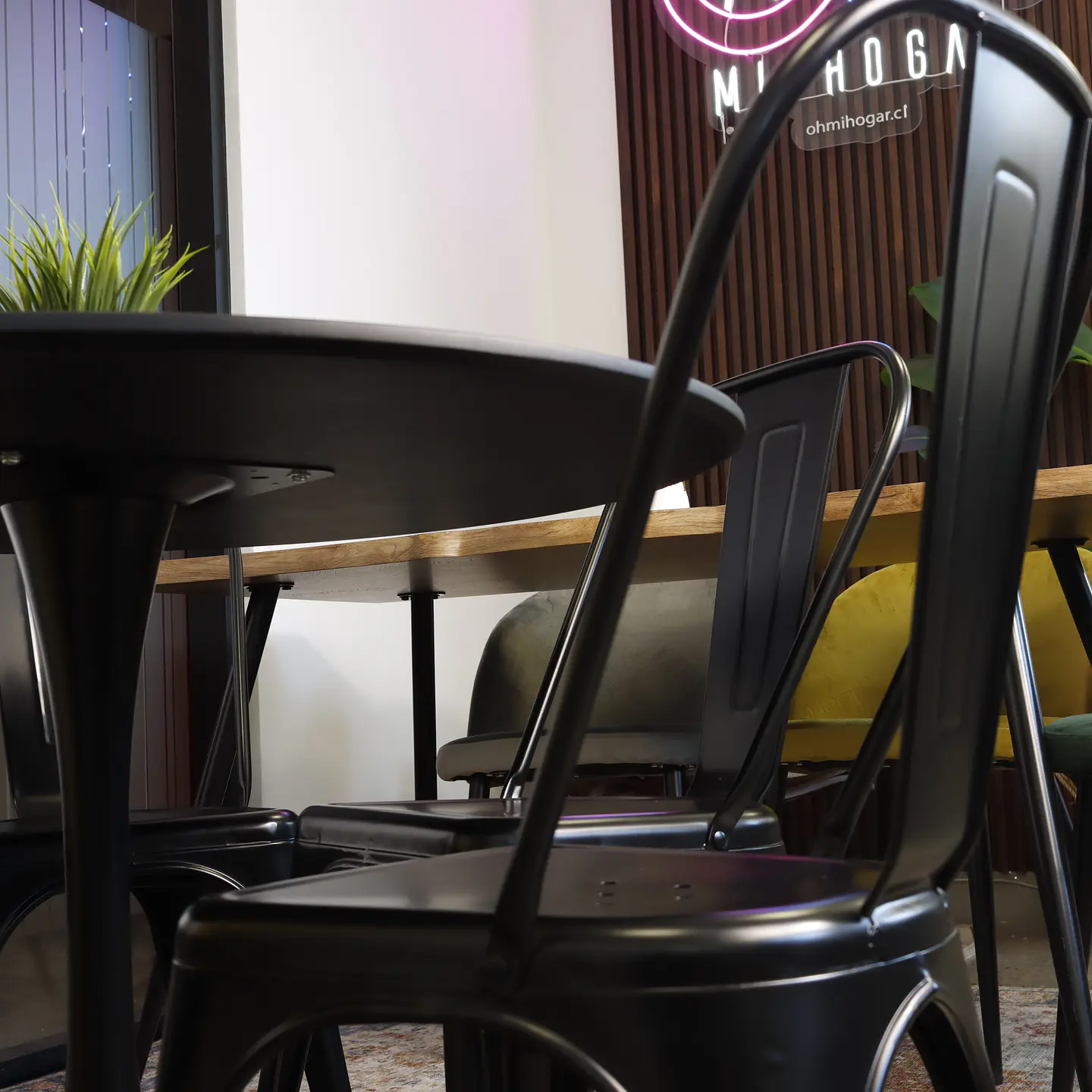 Comedor Redondo Negro 100cm + 4 Sillas Tolix Negro 4