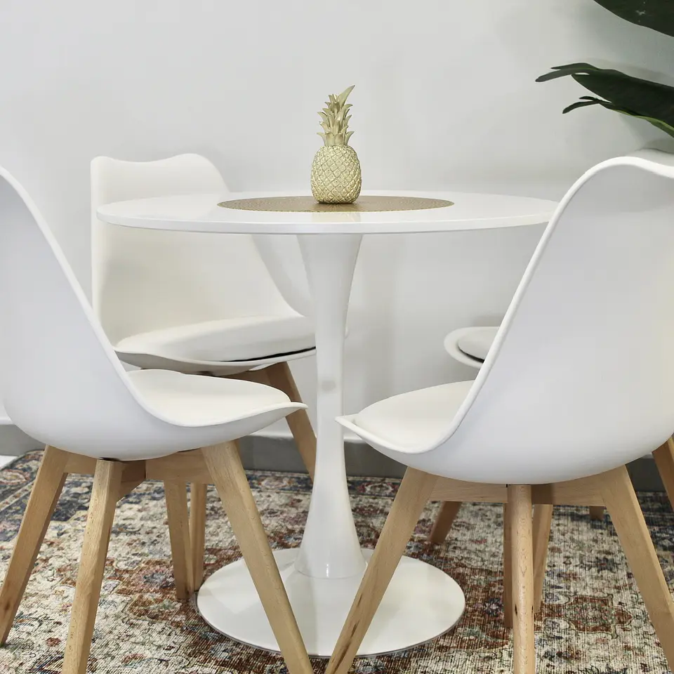 Comedor Redondo Tulip Blanco 80cm + 4 Sillas Eames Acolchadas Blanco 2