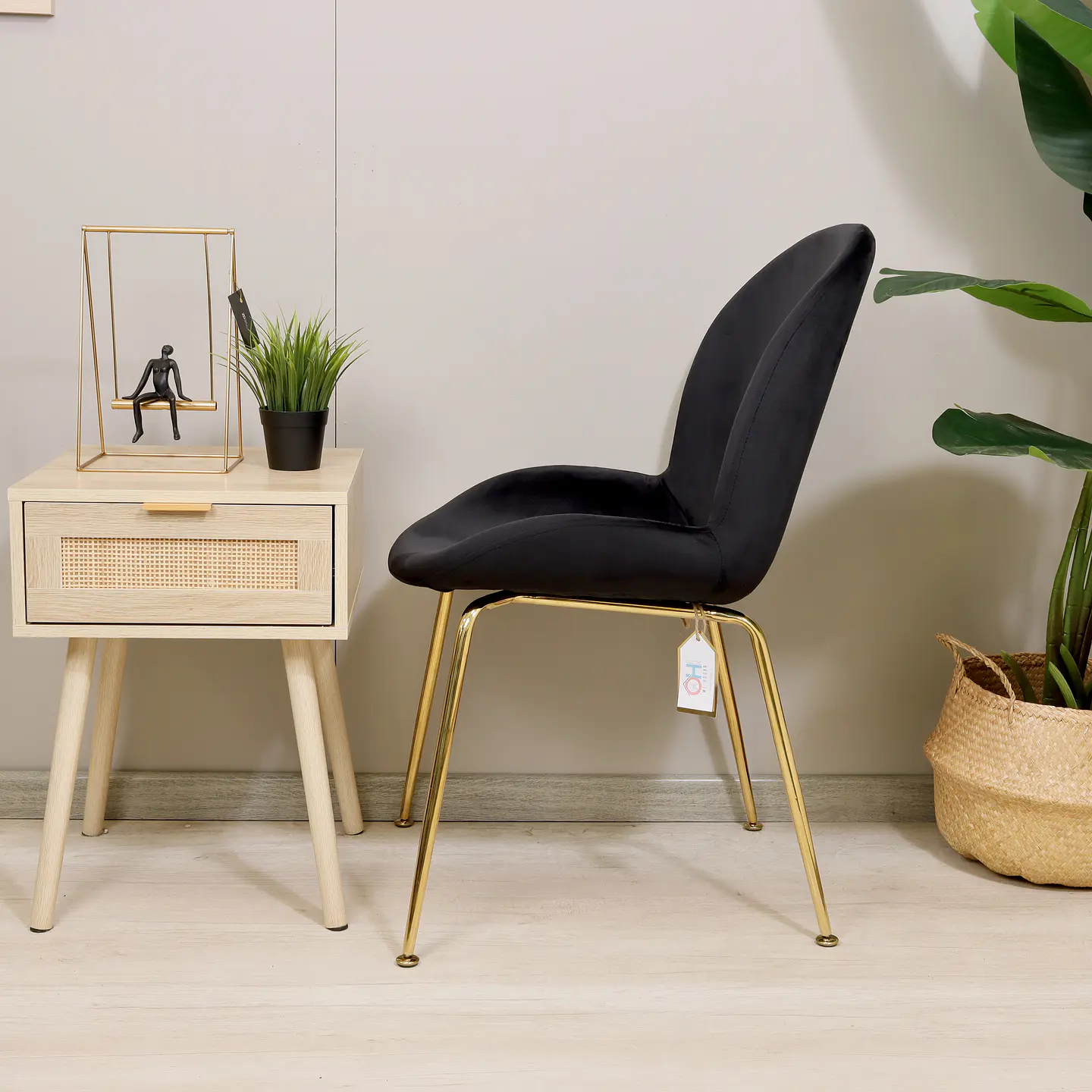 Silla Berta Velvet Base Dorada 9