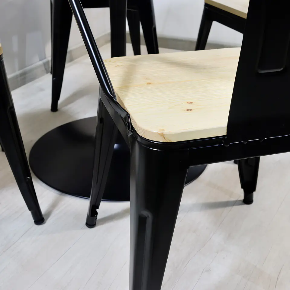 Comedor Redondo Tulip Negro 100cm + 4 Sillas Tolix Pierre 4