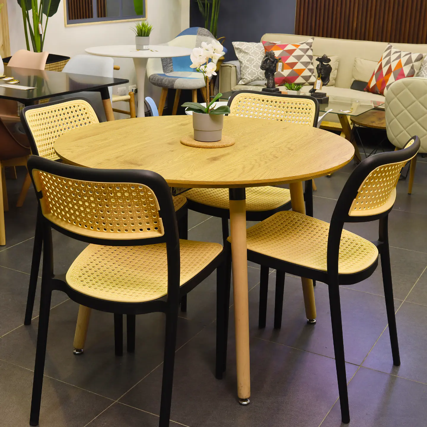Comedor Wood Extensible + 4 Sillas Aia 5