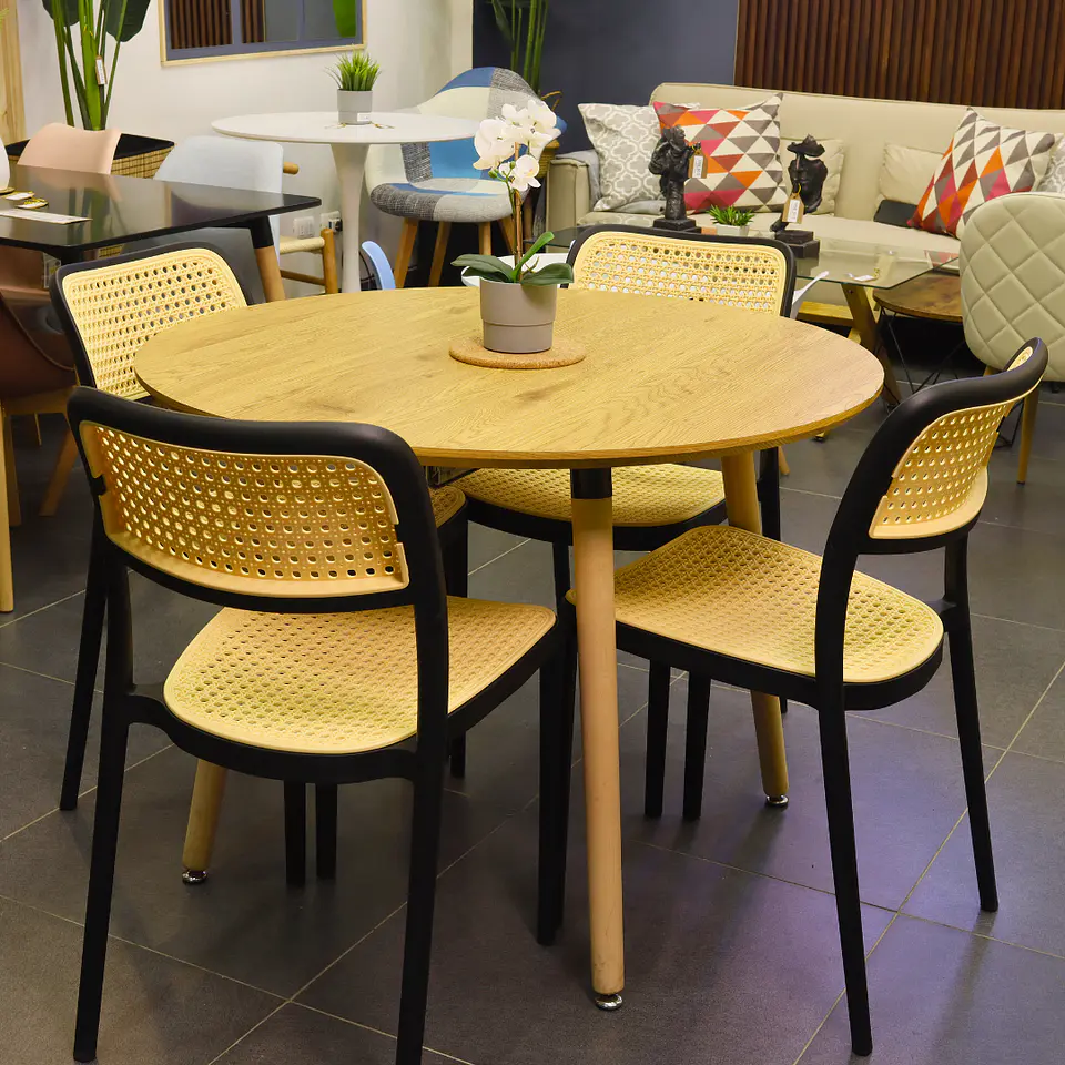 Comedor Wood Extensible + 4 Sillas Aia 5