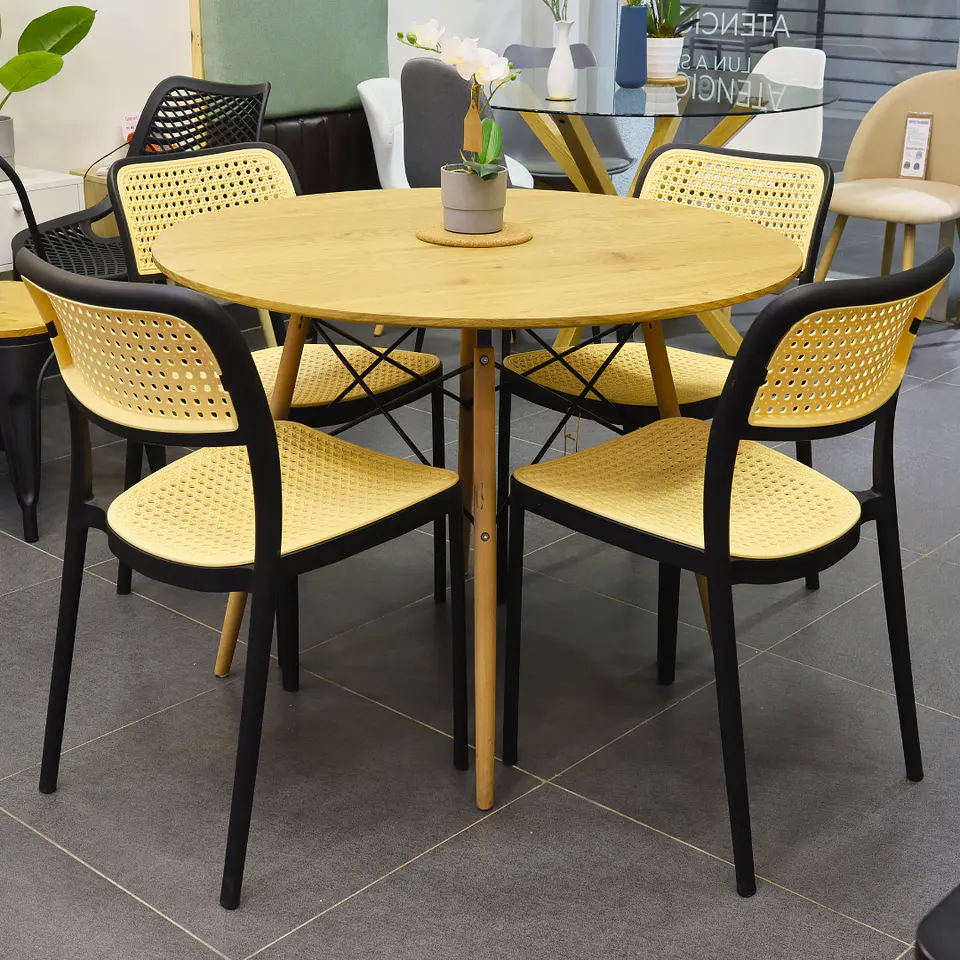 Comedor Redondo Eames Wood + 4 Sillas Aia  3