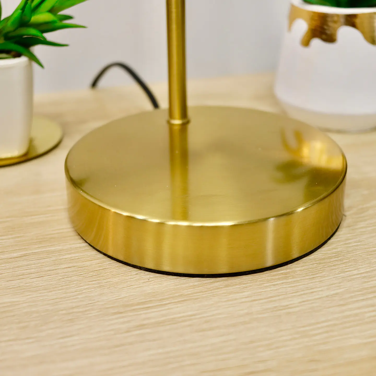 Lámpara Sobremesa Gold  3
