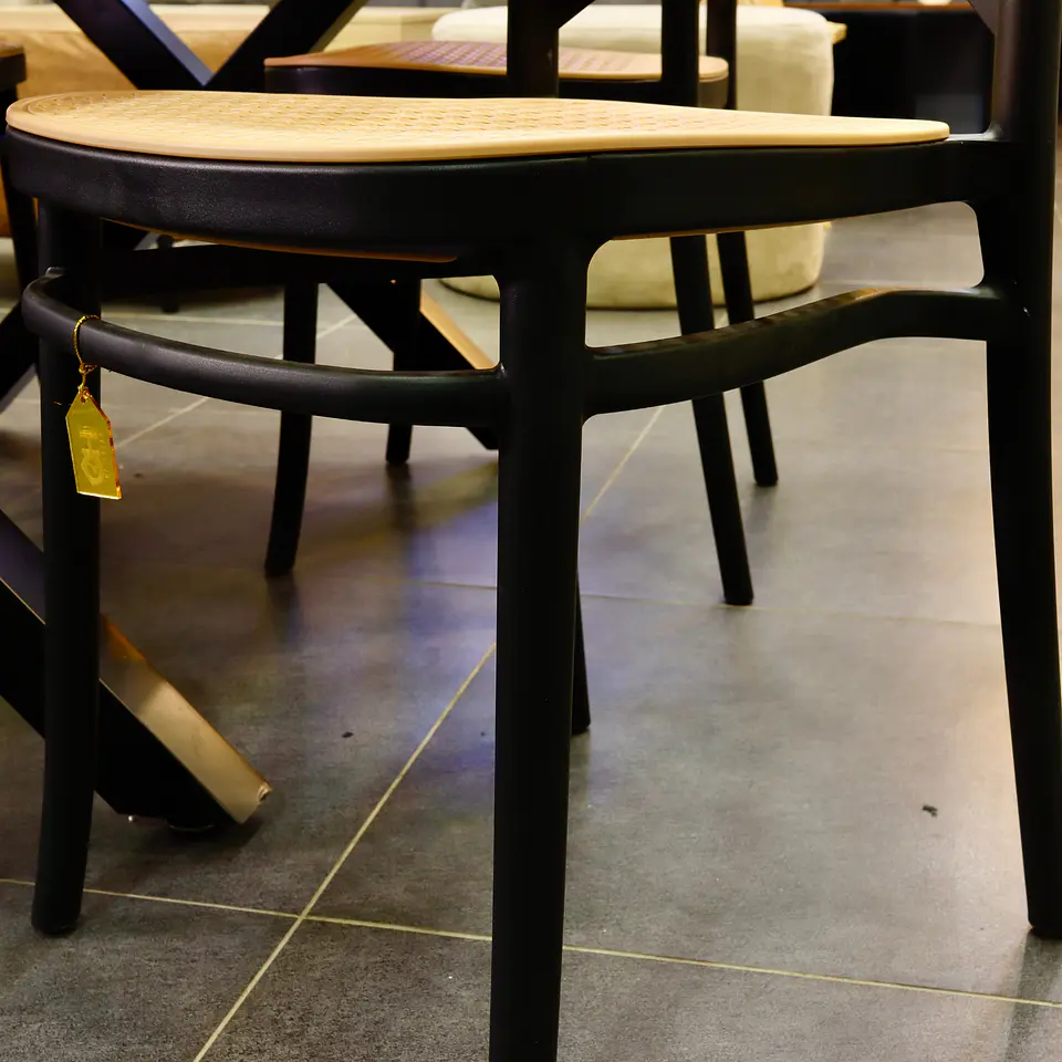 Set Comedor Xtable + Sillas Crossback Top Negro 9