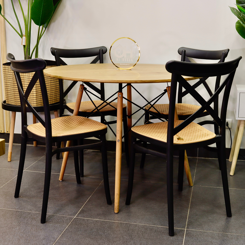 Set Comedor Eames Redondo 100cm Wood + 4 Sillas Crossback Top Negro  1