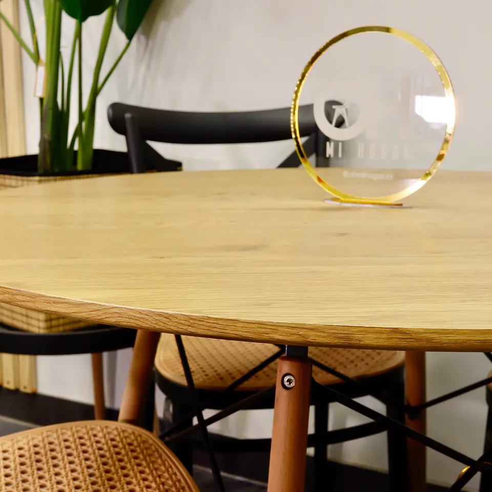 Set Comedor Eames Redondo 100cm Wood + 4 Sillas Crossback Top Negro  8