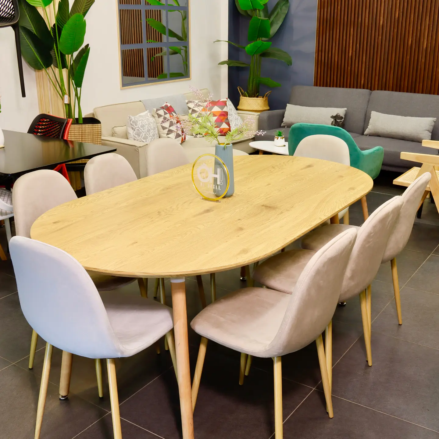 Comedor Extensible Wood (100 - 140 -180 cm) + Sillas Eames Velvet 1