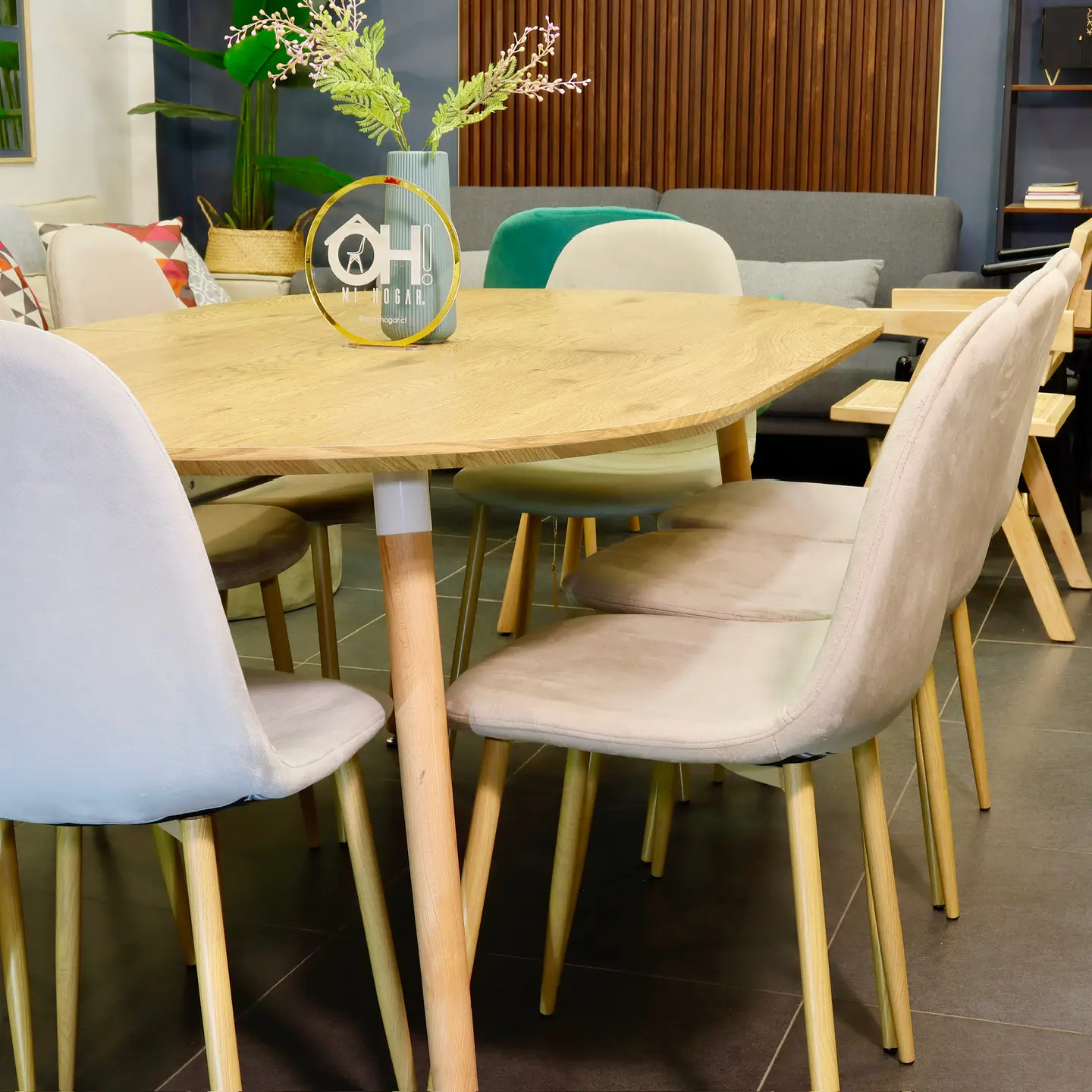 Comedor Extensible Wood (100 - 140 -180 cm) + Sillas Eames Velvet 8