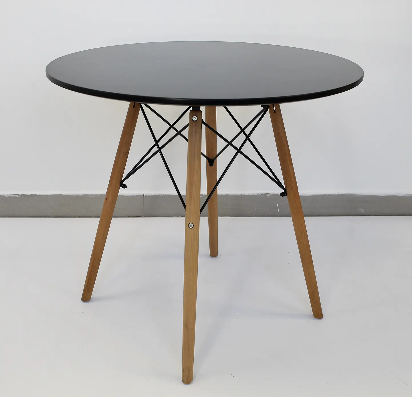 Mesa Eames Redonda 80cm de Diámetro 5