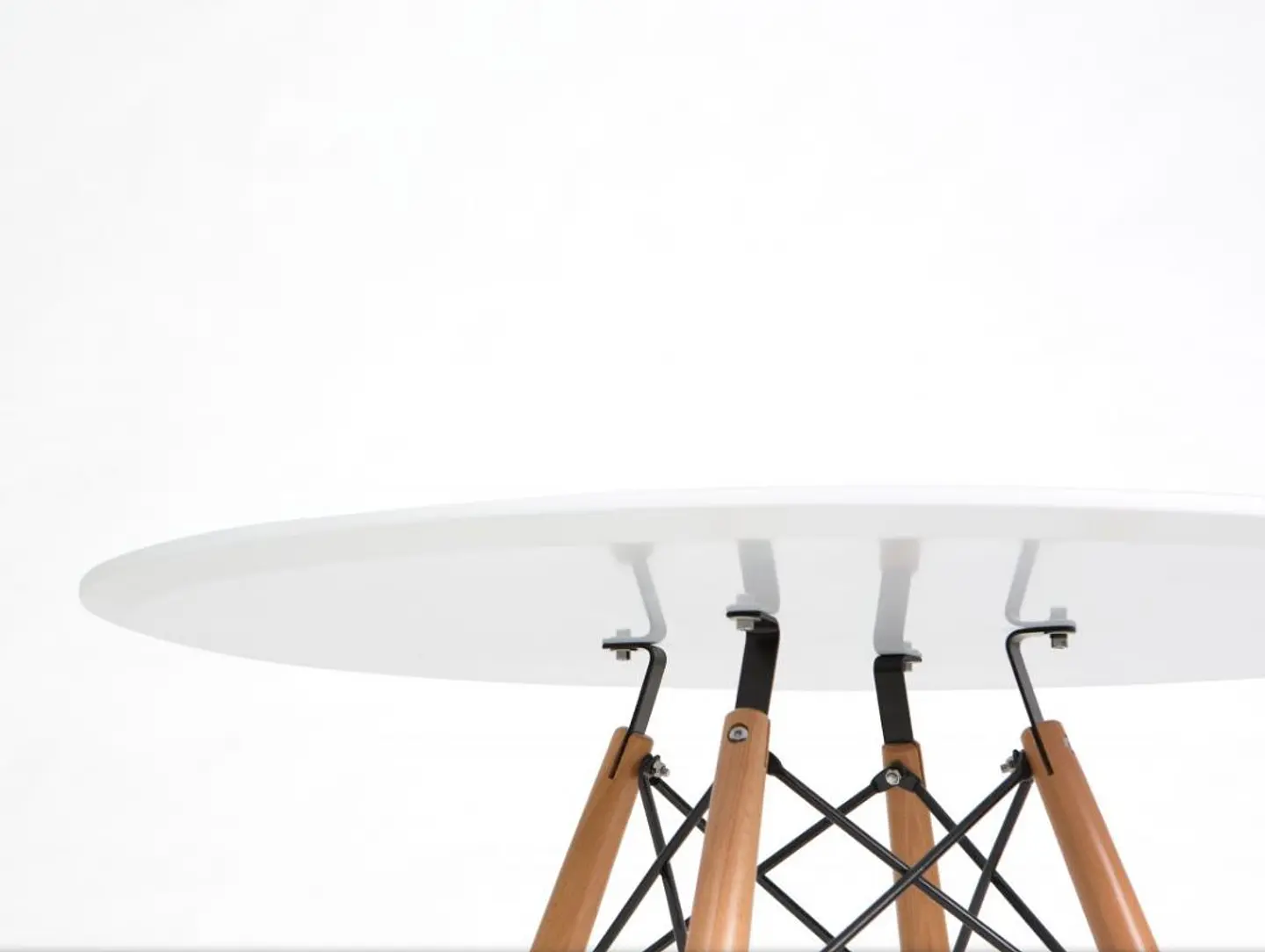 Mesa Eames Redonda 80cm de Diámetro 9
