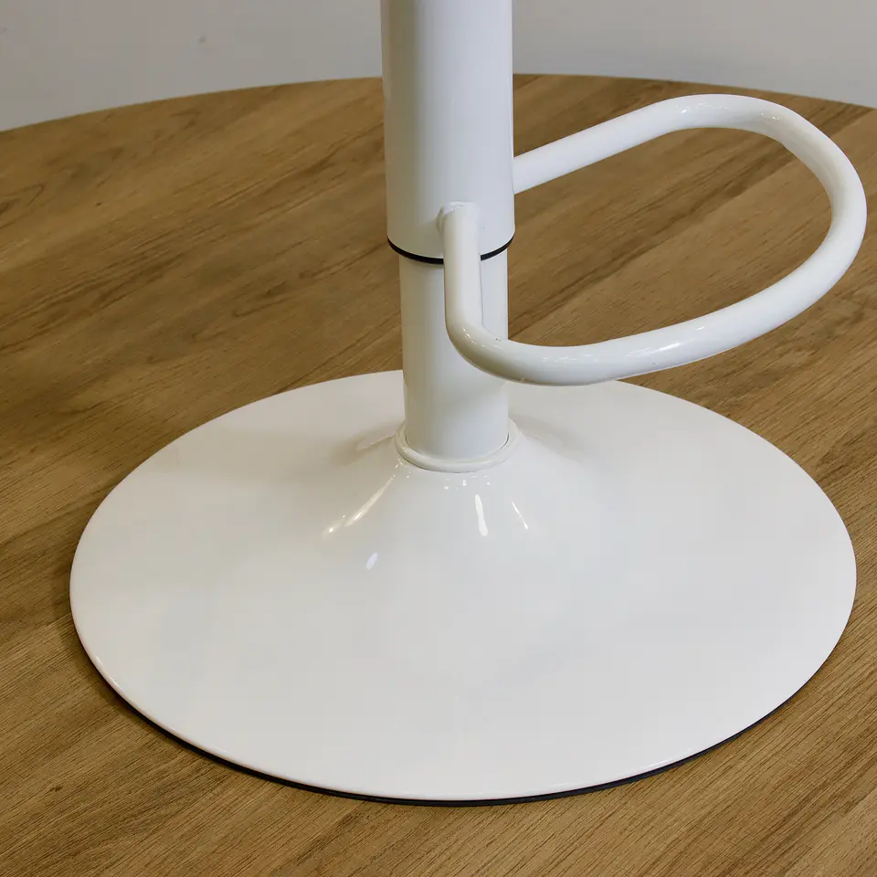 Taburete Minimal Regulable 60cm-80cm 7