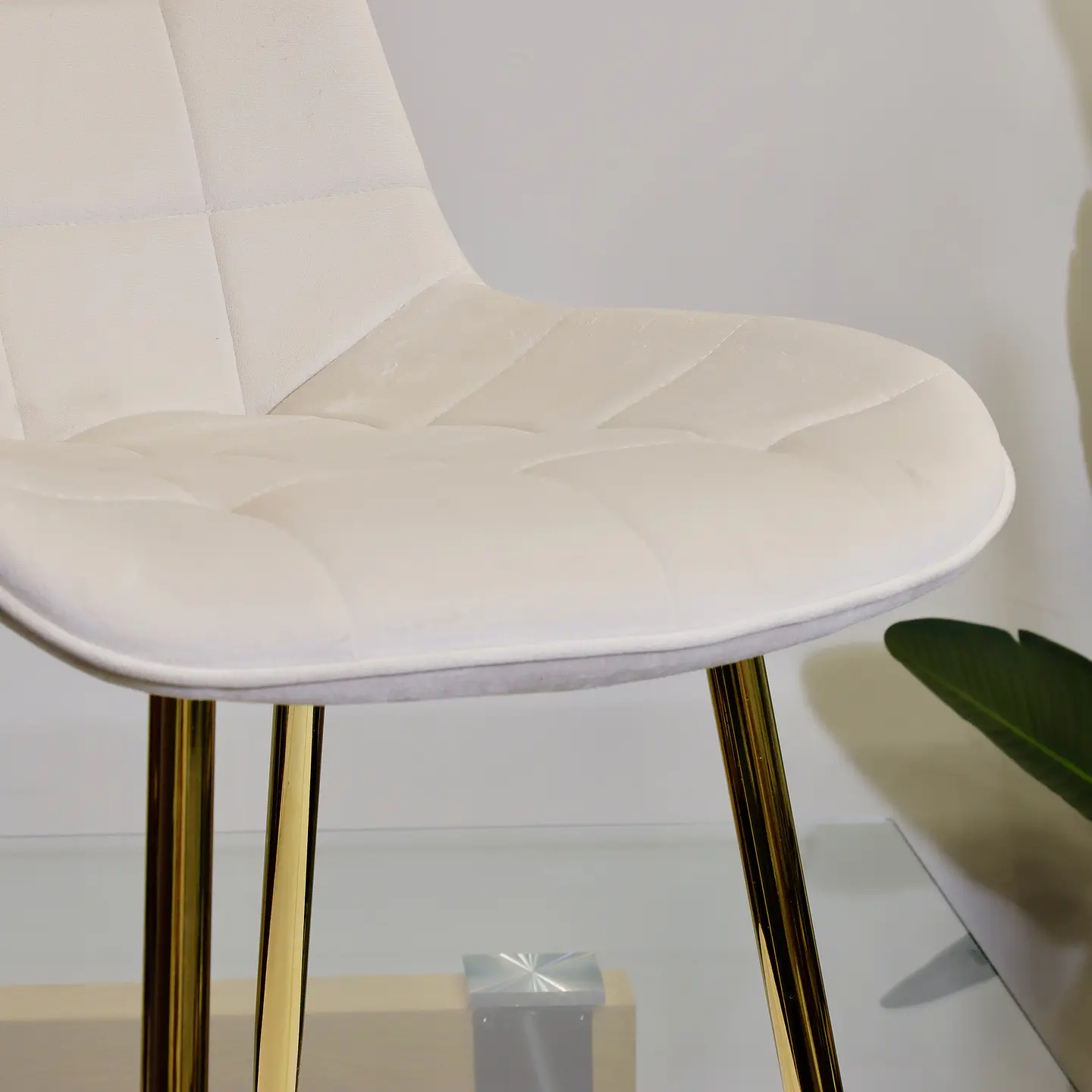 Silla Milano Patas Doradas  13