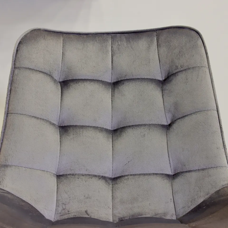 Silla Milano Patas Doradas  9