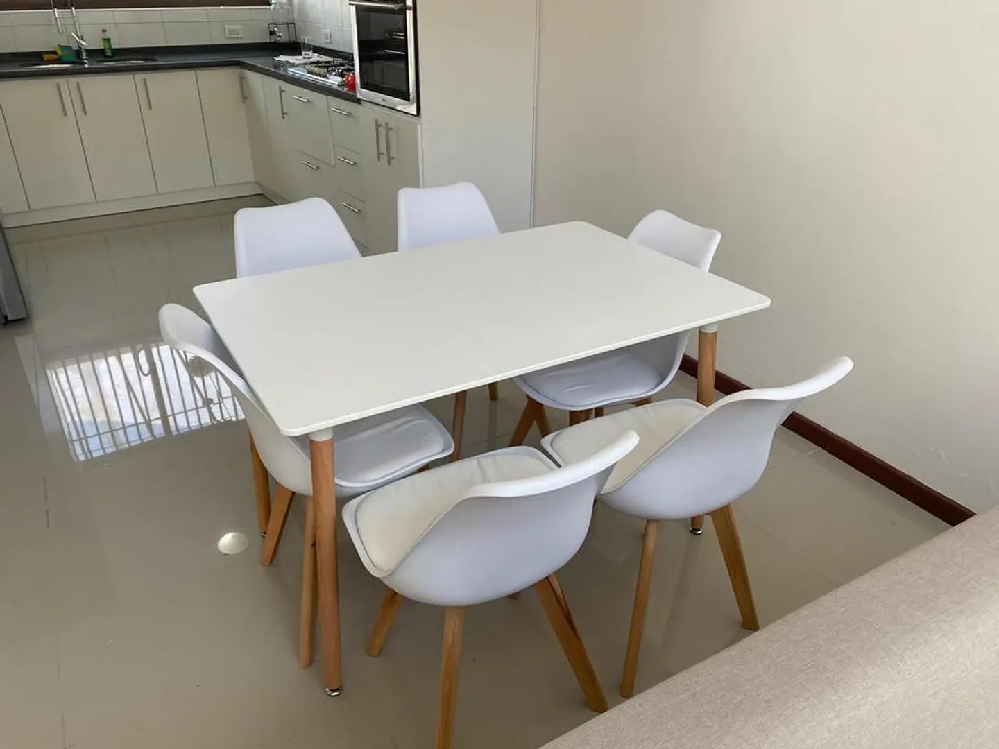 Set Juego de Comedor Mesa Rectangular 120x80cm + Sillas Oak Acolchadas 16