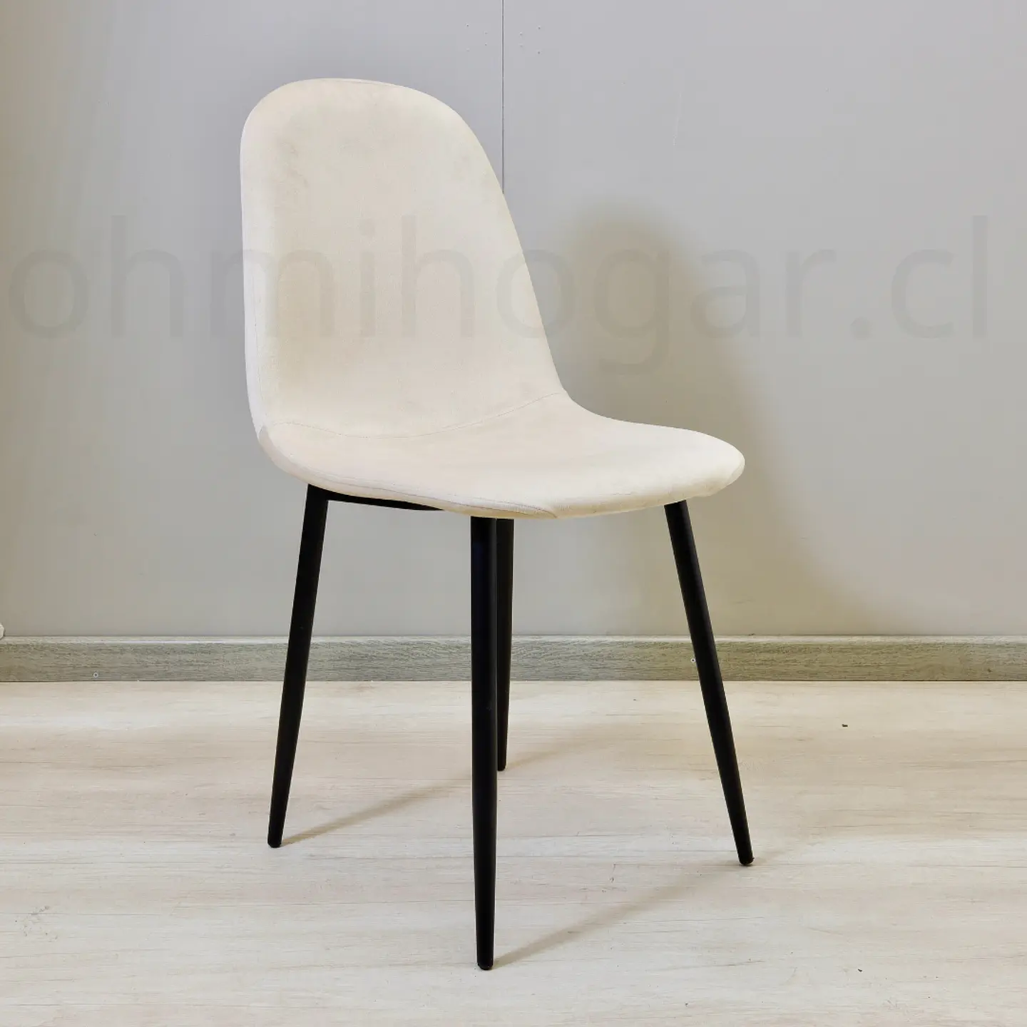 Silla Eames Velvet PN 10