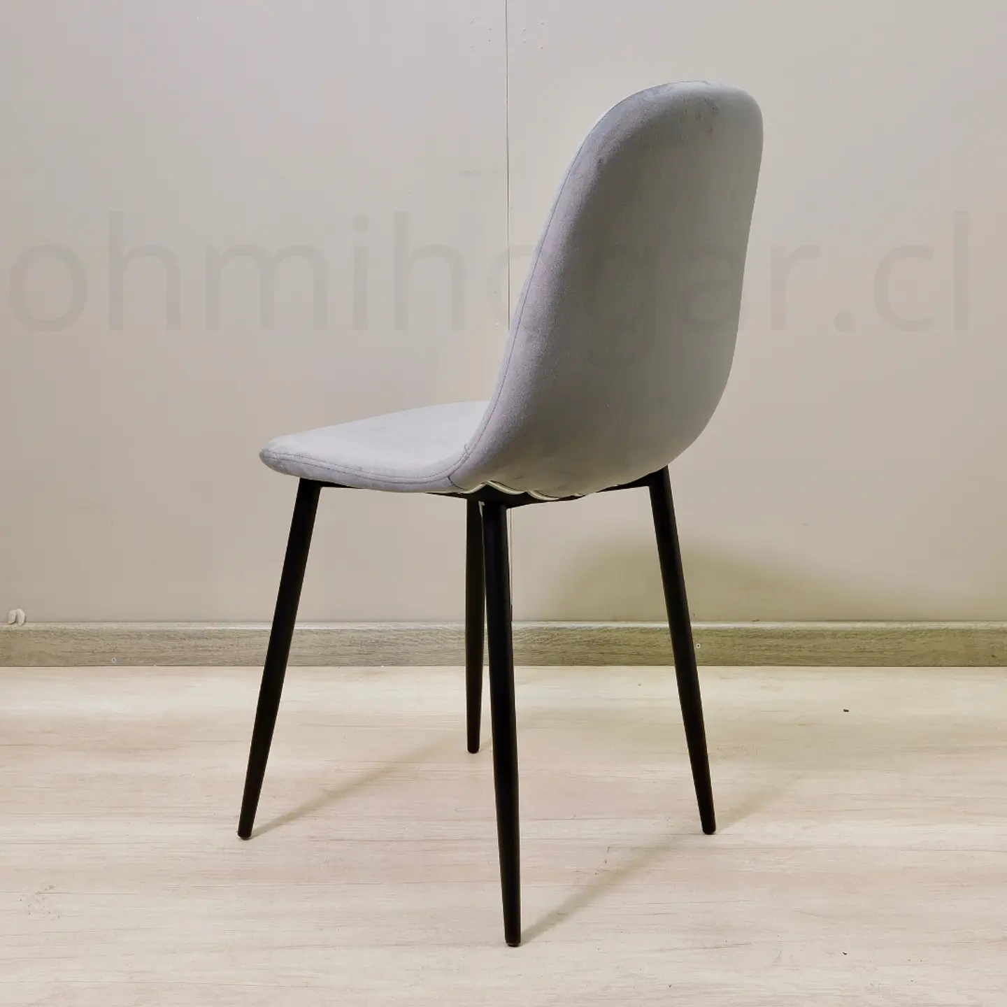 Silla Eames Velvet PN 6