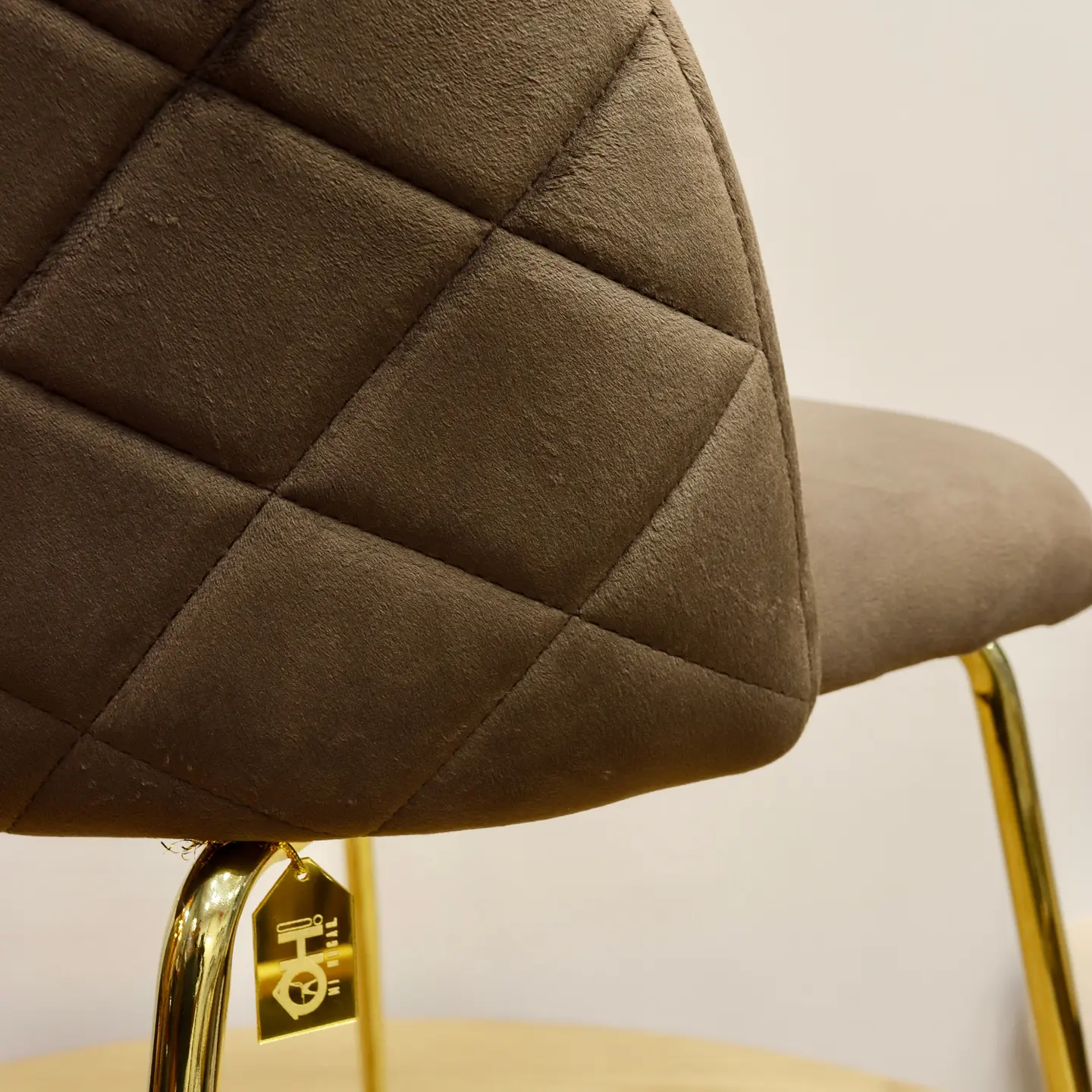 Silla B Gold 25