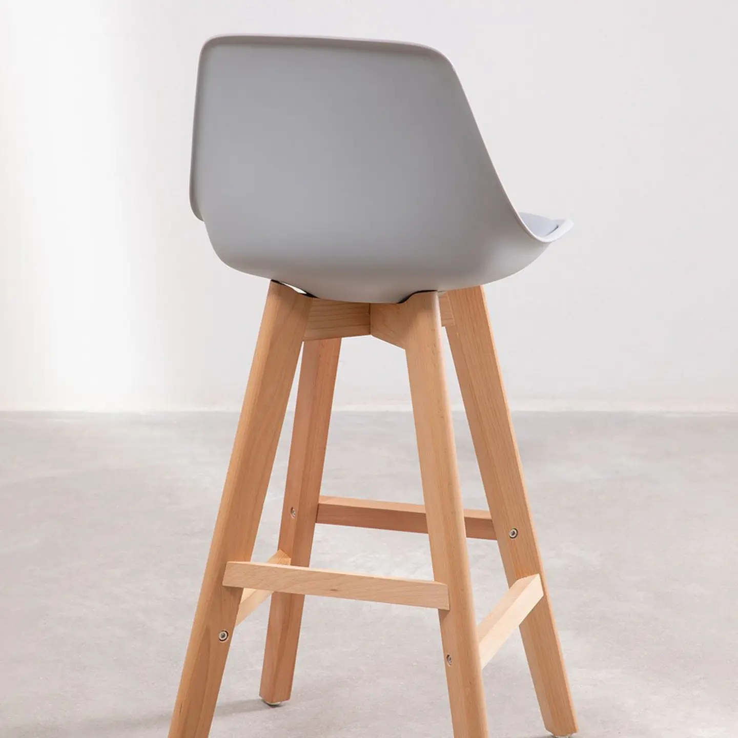 Taburete Eames Acolchado 66cm 11