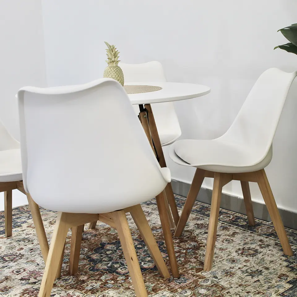 Comedor Redondo Eames 80cm + 4 Sillas Eames Acolchadas  3